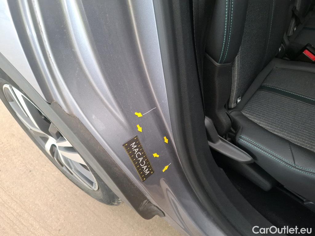  Peugeot  5008  Allure Pack 1.5 HDi 130CV BVA8 7 Sieges E6d #15