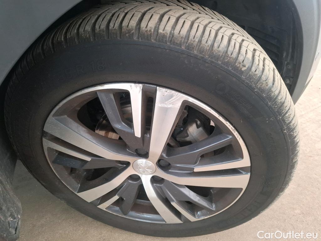  Peugeot  5008  Allure Pack 1.5 HDi 130CV BVA8 7 Sieges E6d #31