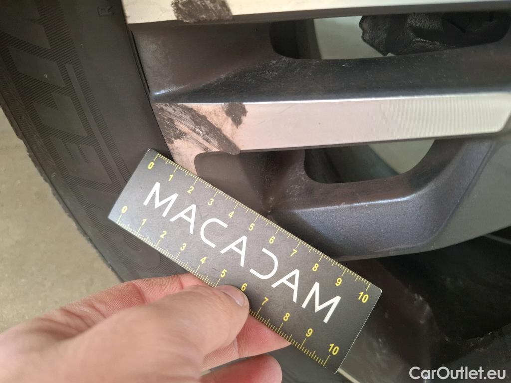  Peugeot  5008  Allure Pack 1.5 HDi 130CV BVA8 7 Sieges E6d #28