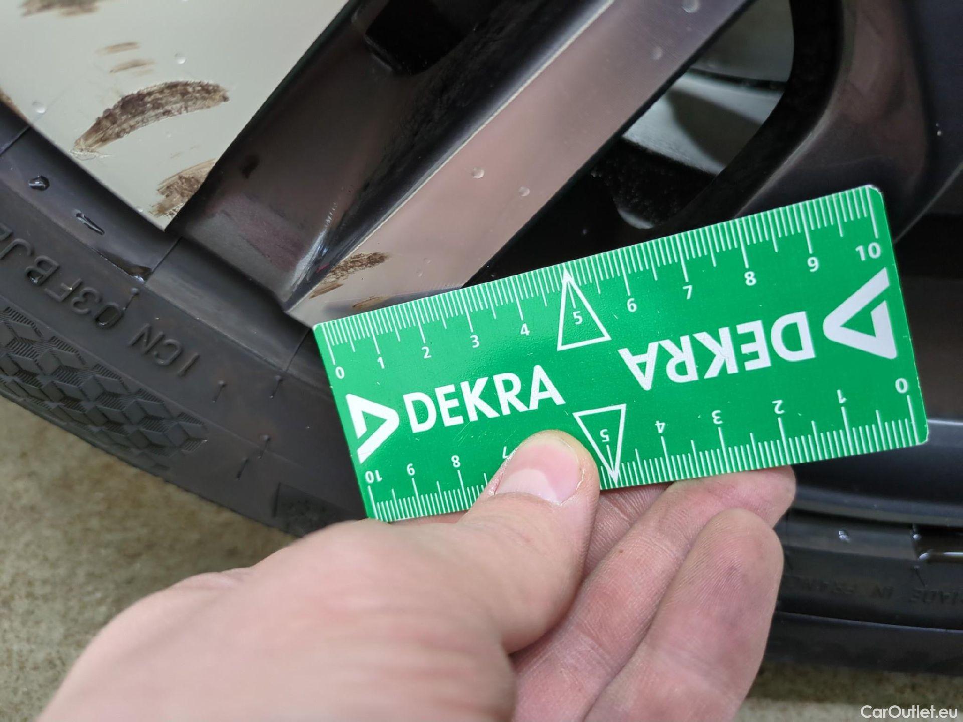  Peugeot  3008  Allure 1.5 HDi 130CV BVA8 E6d #19