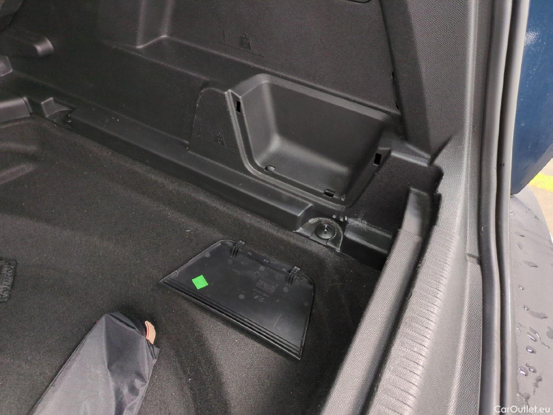  Peugeot  3008  Allure 1.5 HDi 130CV BVA8 E6d #8