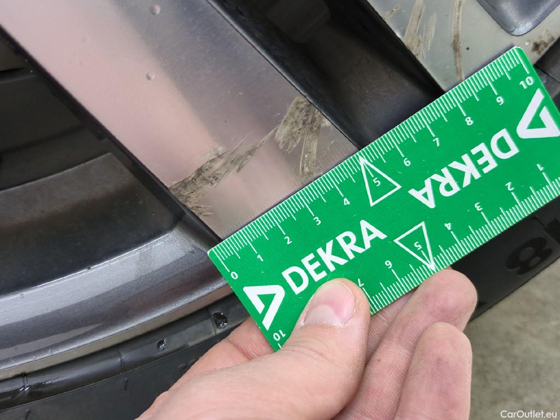  Peugeot  3008  Allure 1.5 HDi 130CV BVA8 E6d #26