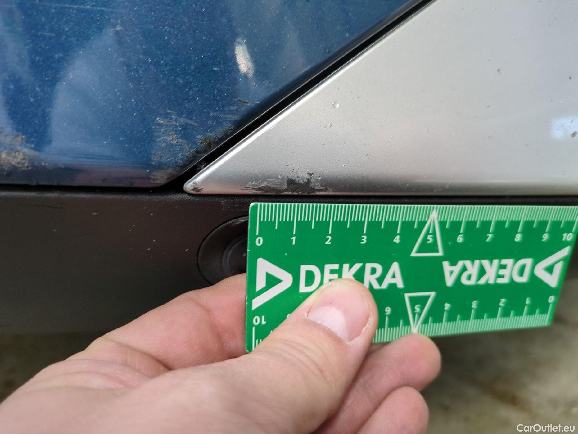  Peugeot  3008  Allure 1.5 HDi 130CV BVA8 E6d #44