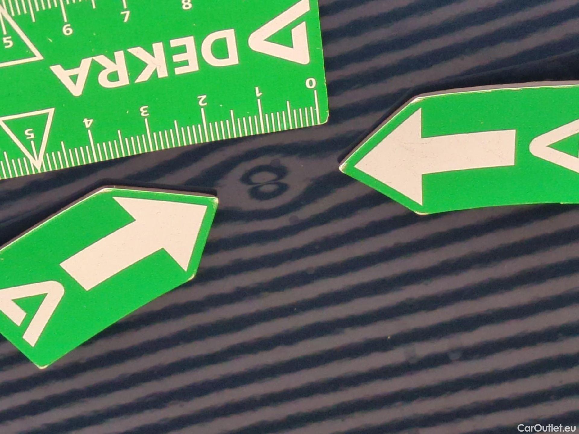  Peugeot  3008  Allure 1.5 HDi 130CV BVA8 E6d #38