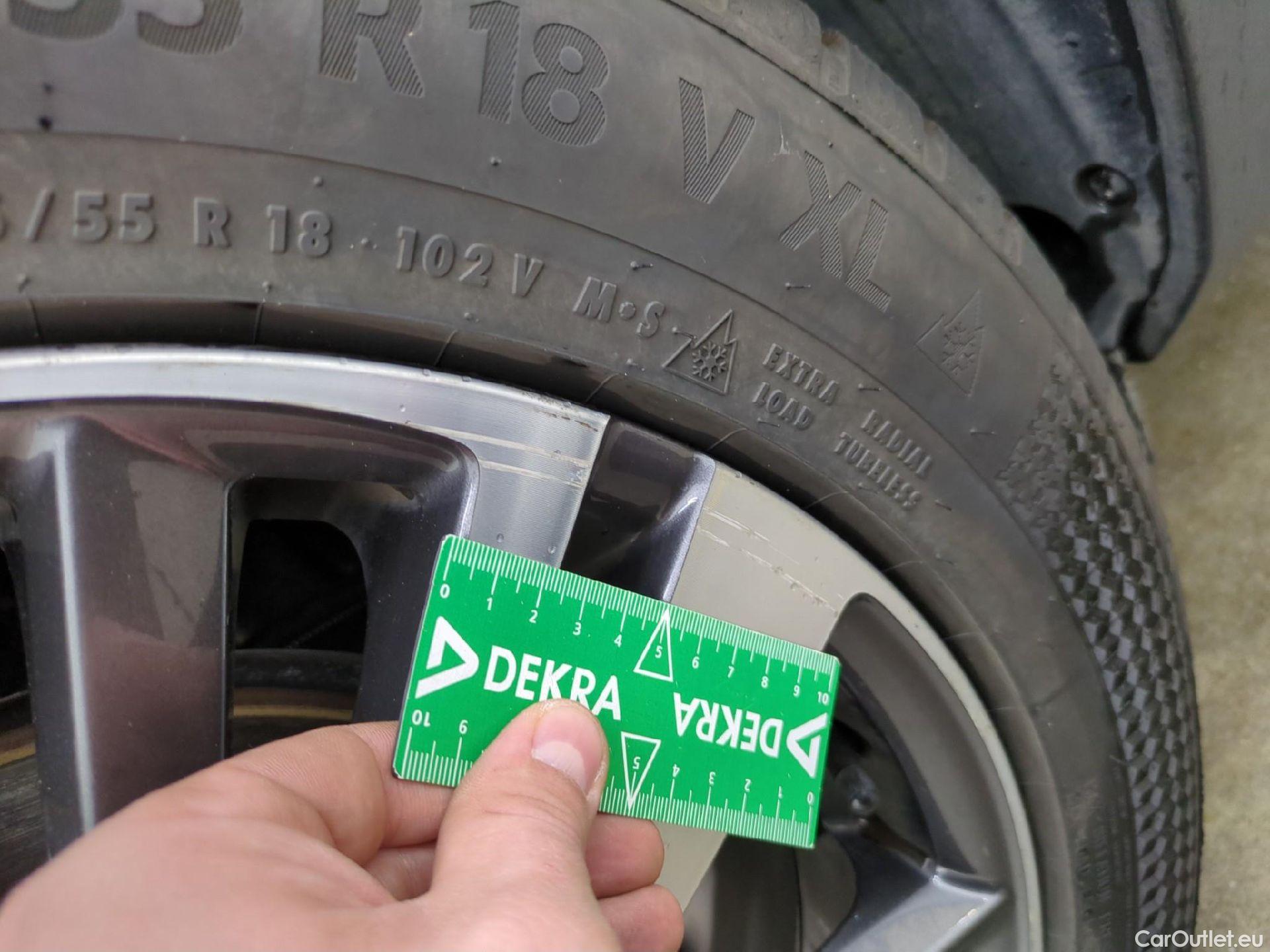  Peugeot  3008  Allure 1.5 HDi 130CV BVA8 E6d #34