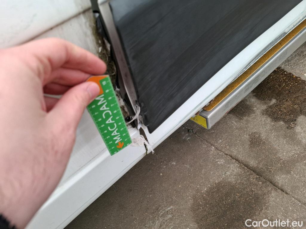  Peugeot  Boxer PEUGEOT  4p Combi BLUEHDI 110 S&S 333 L2H2 ACCESS #22