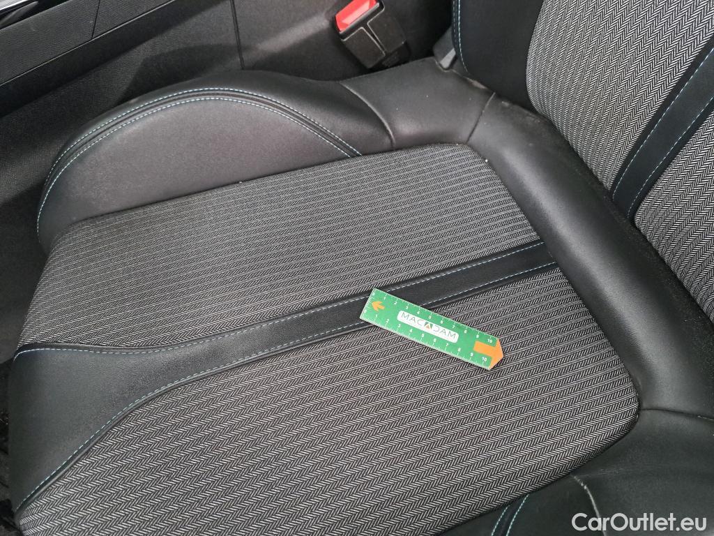  Peugeot  3008  II Allure Pack 1.5 HDi 130CV BVA8 E6d #16