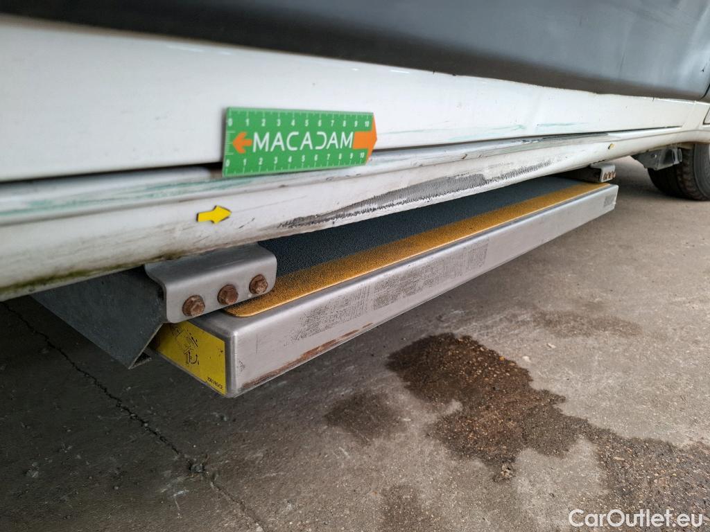  Peugeot  Boxer PEUGEOT  4p Combi BLUEHDI 110 S&S 333 L2H2 ACCESS #5