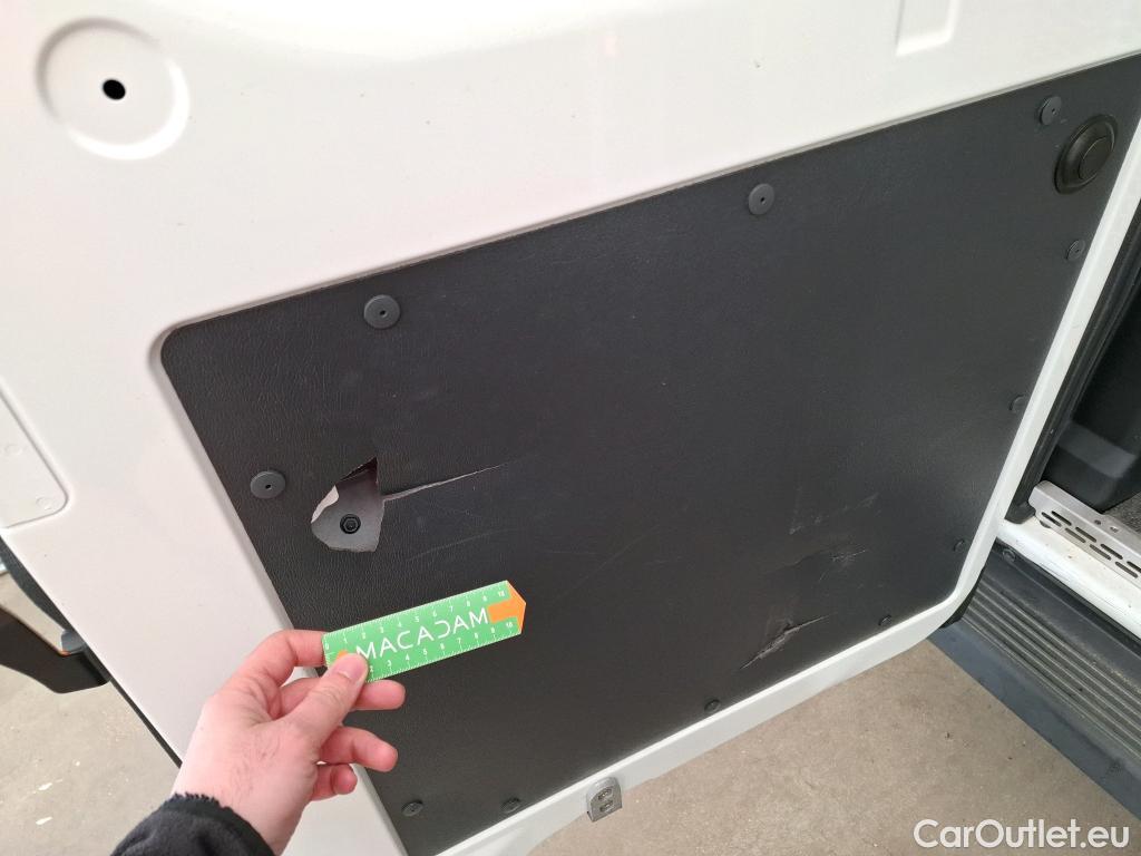  Peugeot  Boxer PEUGEOT  4p Combi BLUEHDI 110 S&S 333 L2H2 ACCESS #18