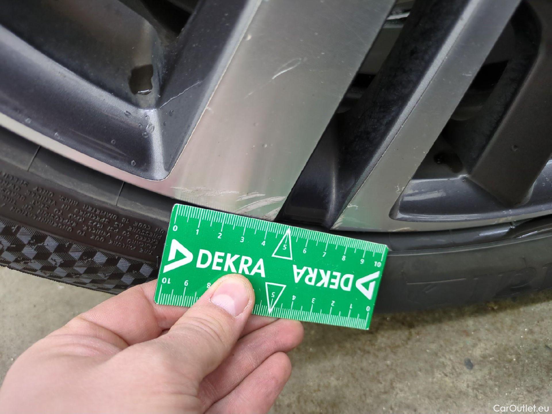  Peugeot  3008  Allure 1.5 HDi 130CV BVA8 E6d #31