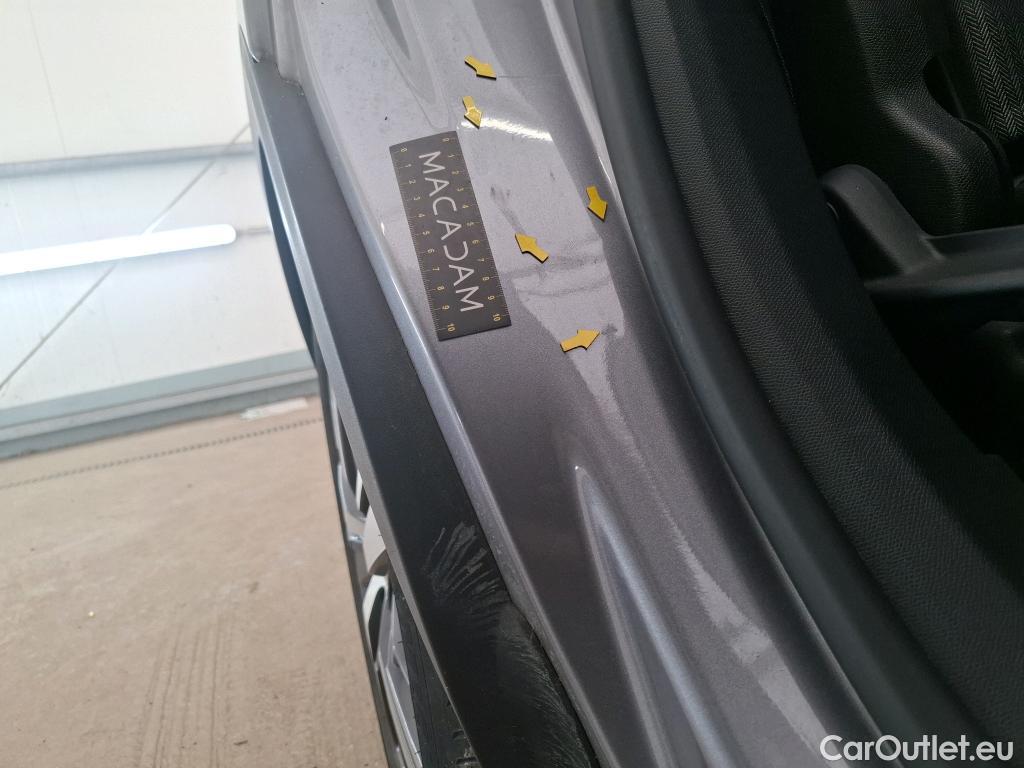  Peugeot  5008  Allure Pack 1.5 HDi 130CV BVA8 7 Sieges E6d #18