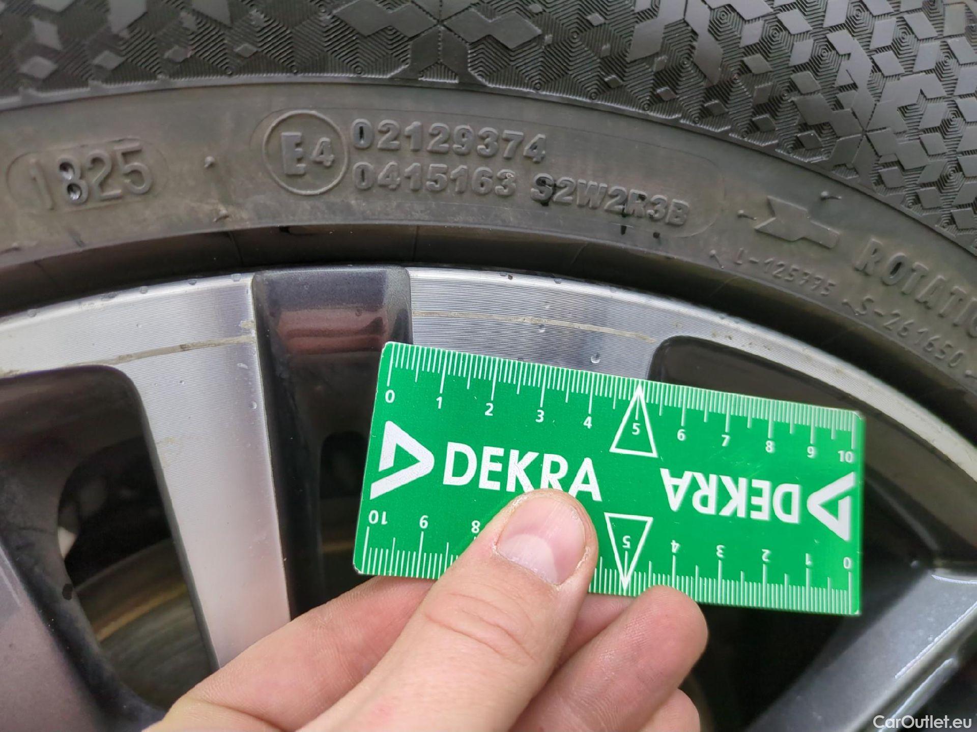  Peugeot  3008  Allure 1.5 HDi 130CV BVA8 E6d #29