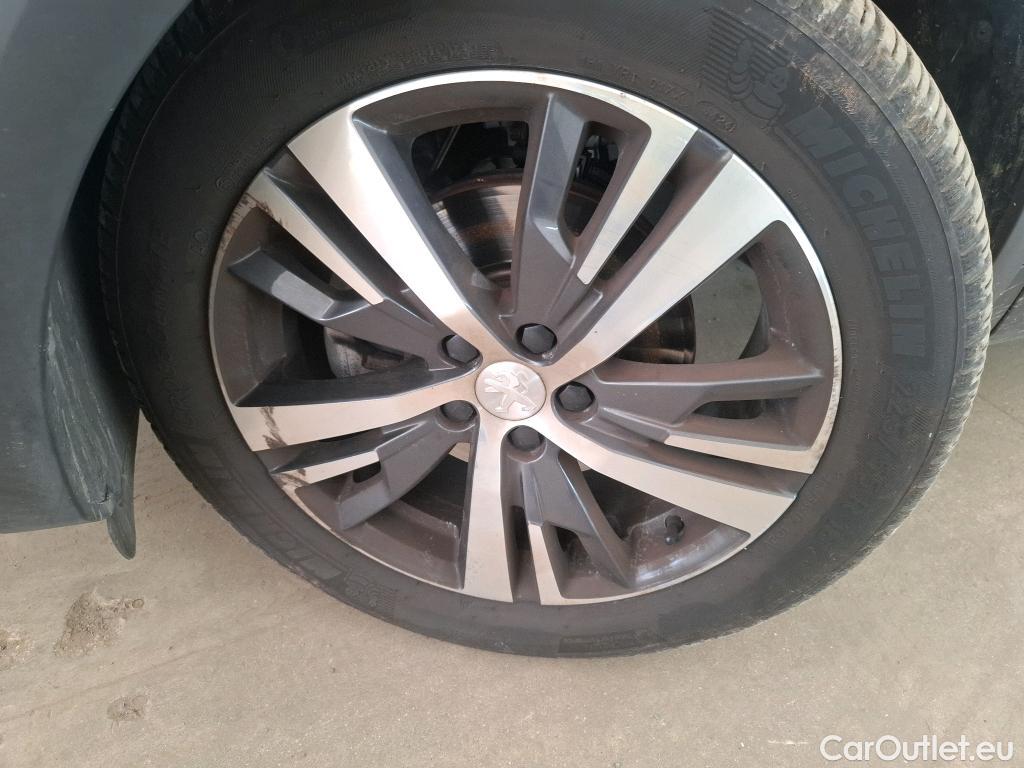  Peugeot  5008  Allure Pack 1.5 HDi 130CV BVA8 7 Sieges E6d #23