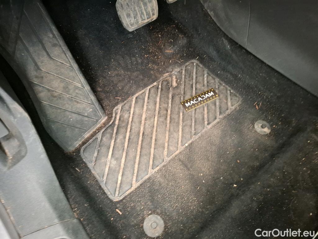  Peugeot  3008  Active Business 1.5 HDi 130CV BVA8 E6d #50