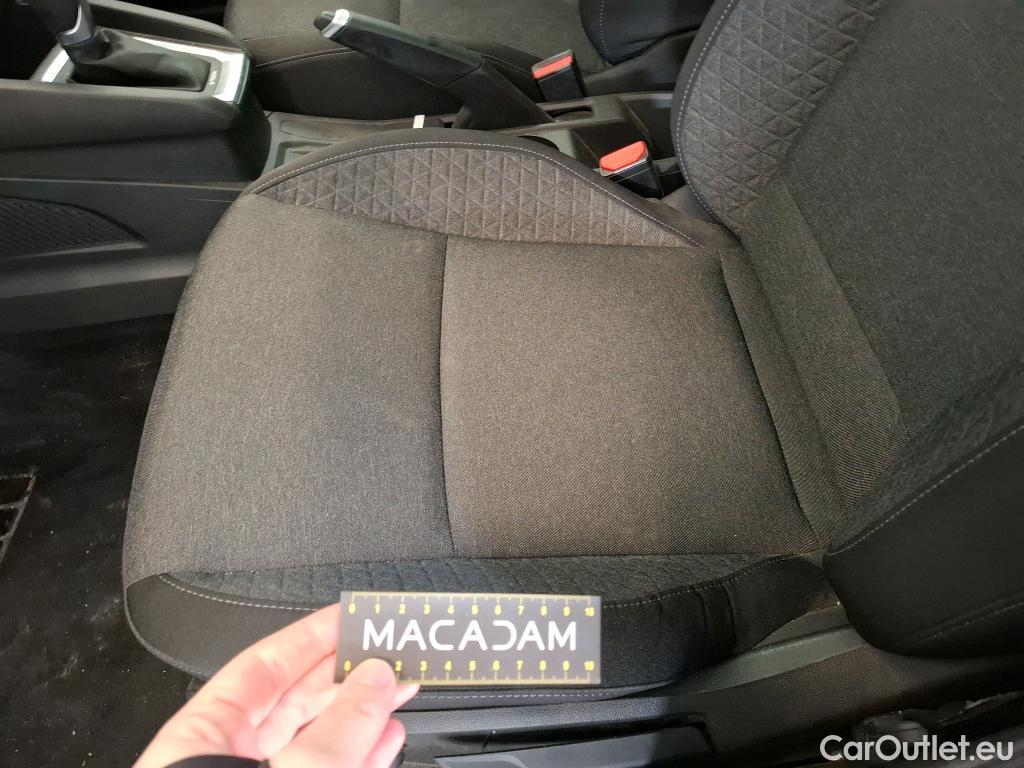  Renault  Clio  V Business 1.6 E-TECH Hybrid 140CV BVA6 E6d #17