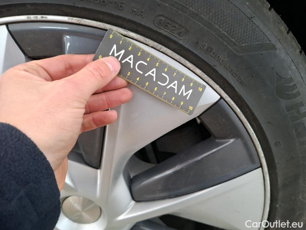  Tesla  Model Y TESLA   2020  5P SUV Grand Autonomie Dual Motor AWD #32