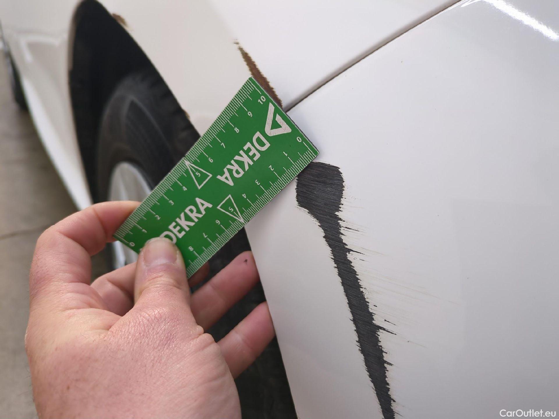  Toyota  Yaris TOYOTA  Hybride / 2019 / 5P / Berline Hybride 116h France #12