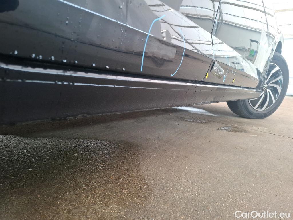  Volkswagen  Polo VOLKSWAGEN  / 2021 / 5P / Berline 1.0 TSI 95 Life #17