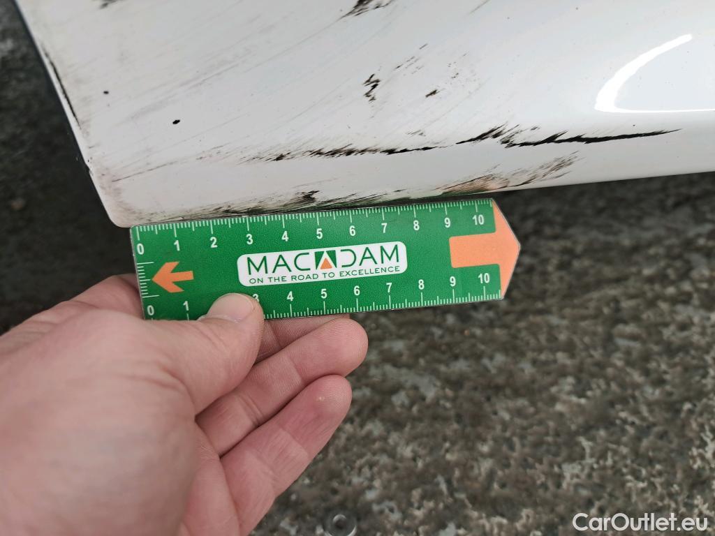  Toyota  Yaris TOYOTA  Hybride  2019  5P  Berline Hybride 116h Dynamic Business Beyond Zer #18