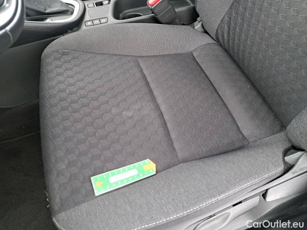  Toyota  Yaris TOYOTA  Hybride  2019  5P  Berline Hybride 116h Dynamic Business Beyond Zer #30