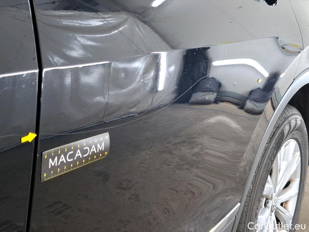  Volkswagen  Tiguan VOLKSWAGEN  / 2016 / 5P / SUV 2.0 TDI 150 DSG7 Confortline Business #5