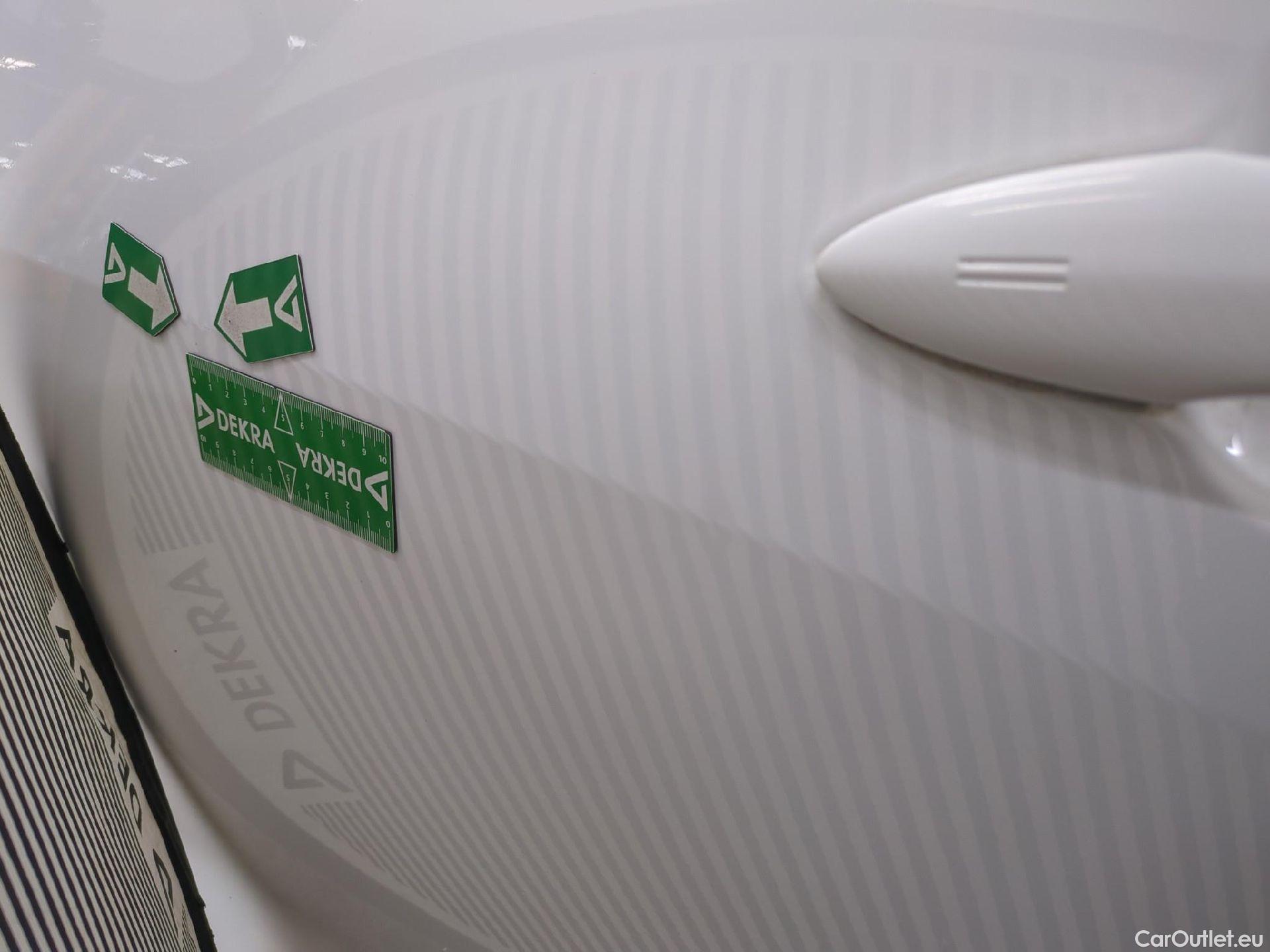  Toyota  Yaris TOYOTA  Hybride / 2019 / 5P / Berline Hybride 116h France #45