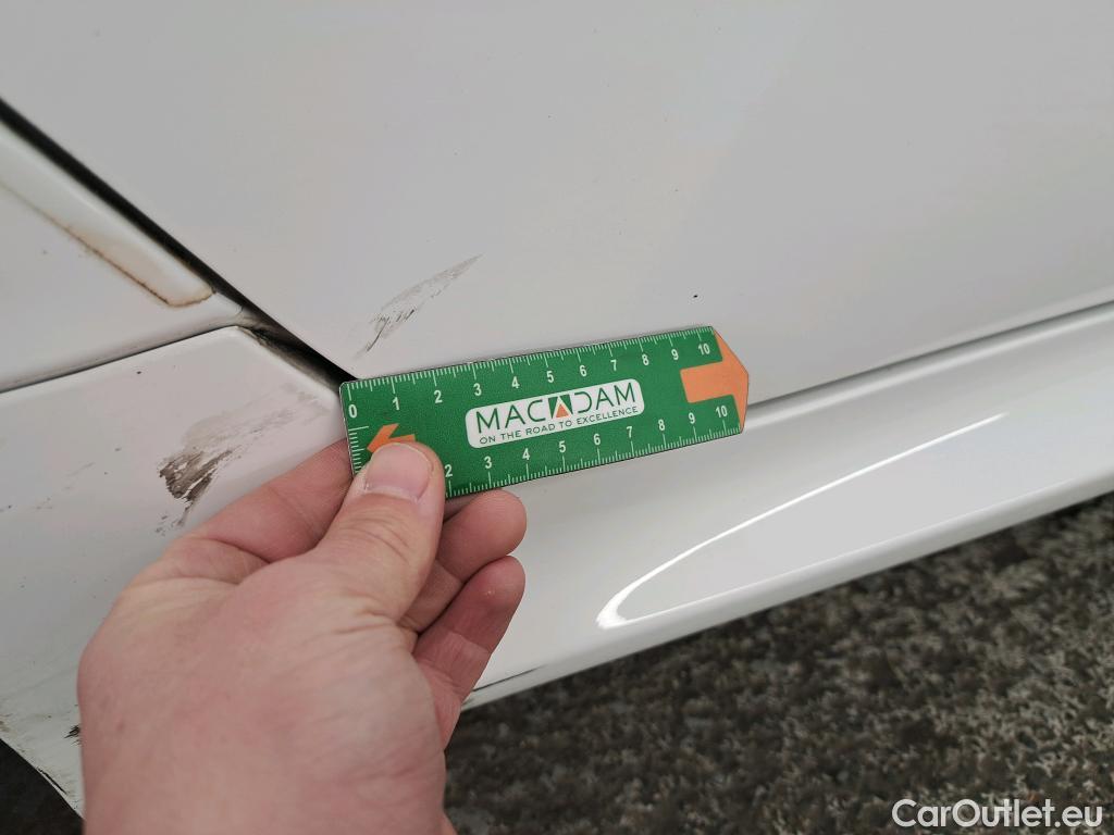  Toyota  Yaris TOYOTA  Hybride  2019  5P  Berline Hybride 116h Dynamic Business Beyond Zer #39