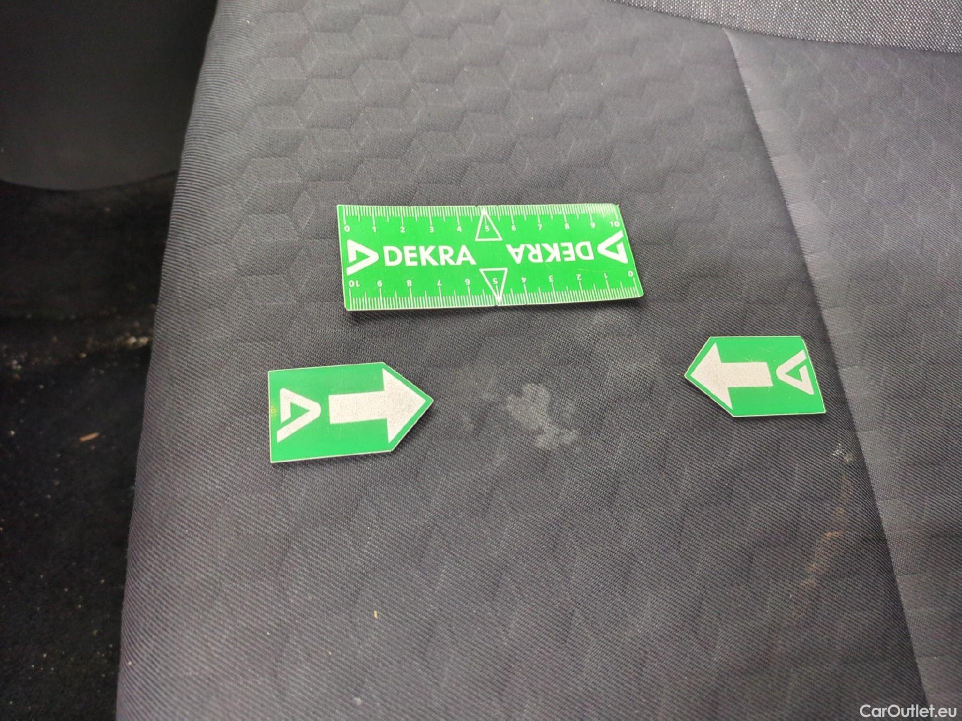  Toyota  Yaris TOYOTA  Hybride / 2019 / 5P / Berline Hybride 116h France #5