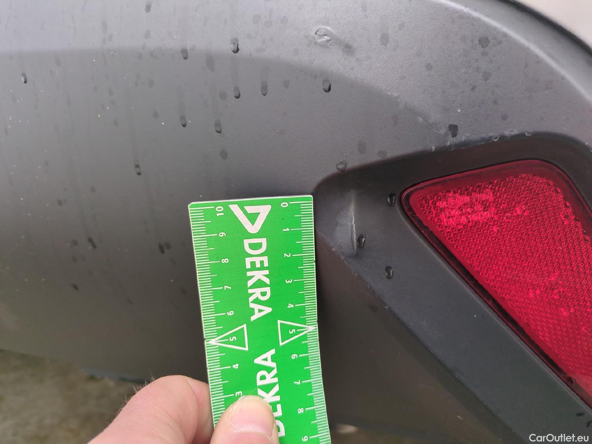  Toyota  Yaris TOYOTA  Hybride / 2019 / 5P / Berline Hybride 116h France #24