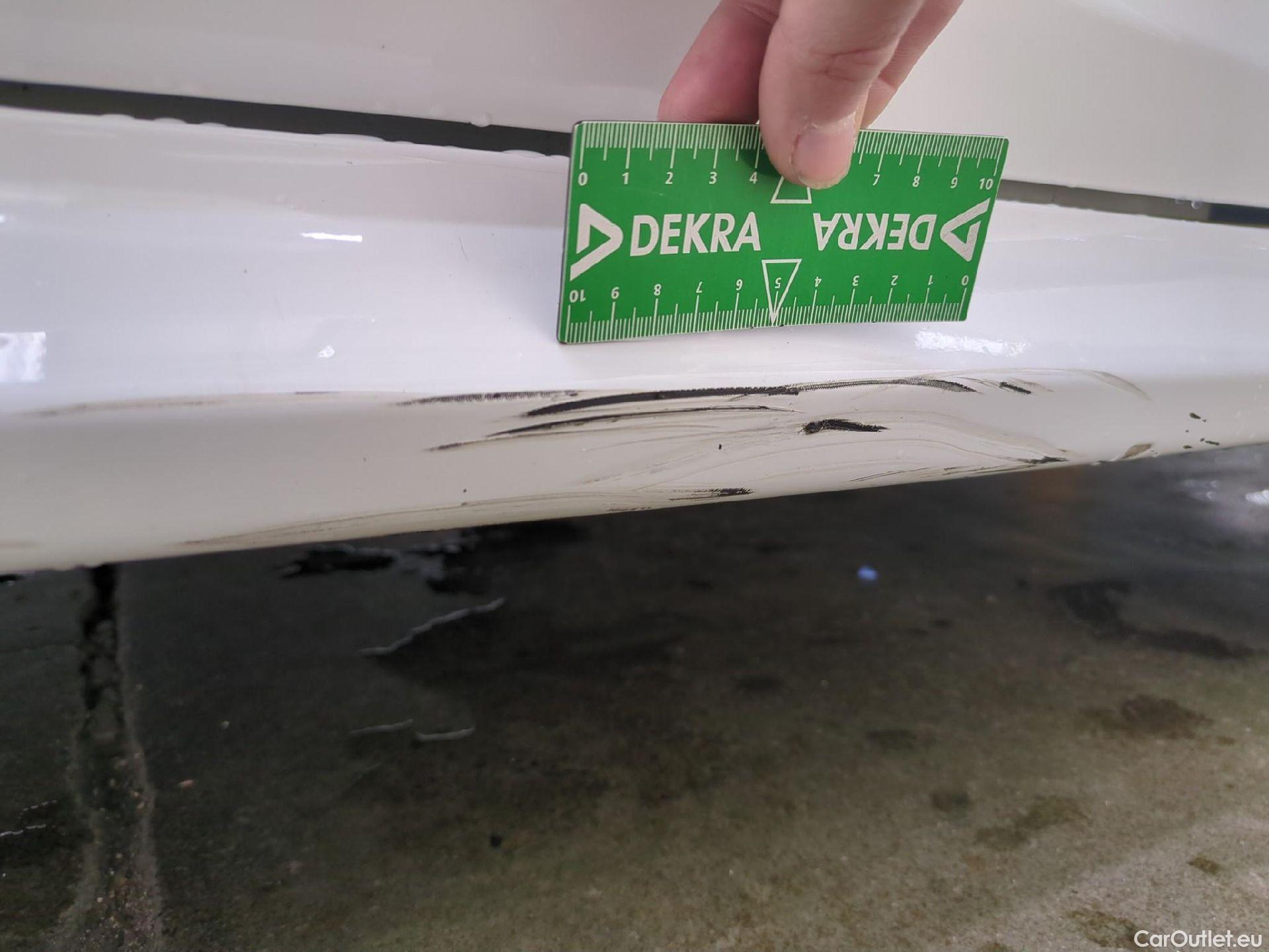  Toyota  Yaris TOYOTA  Hybride / 2019 / 5P / Berline Hybride 116h France #29