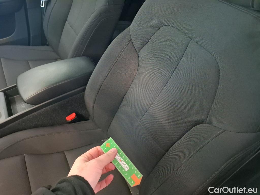  Volvo  XC 40 XC40 Momentum Plug-in Hybrid 2WD 1.5 #32