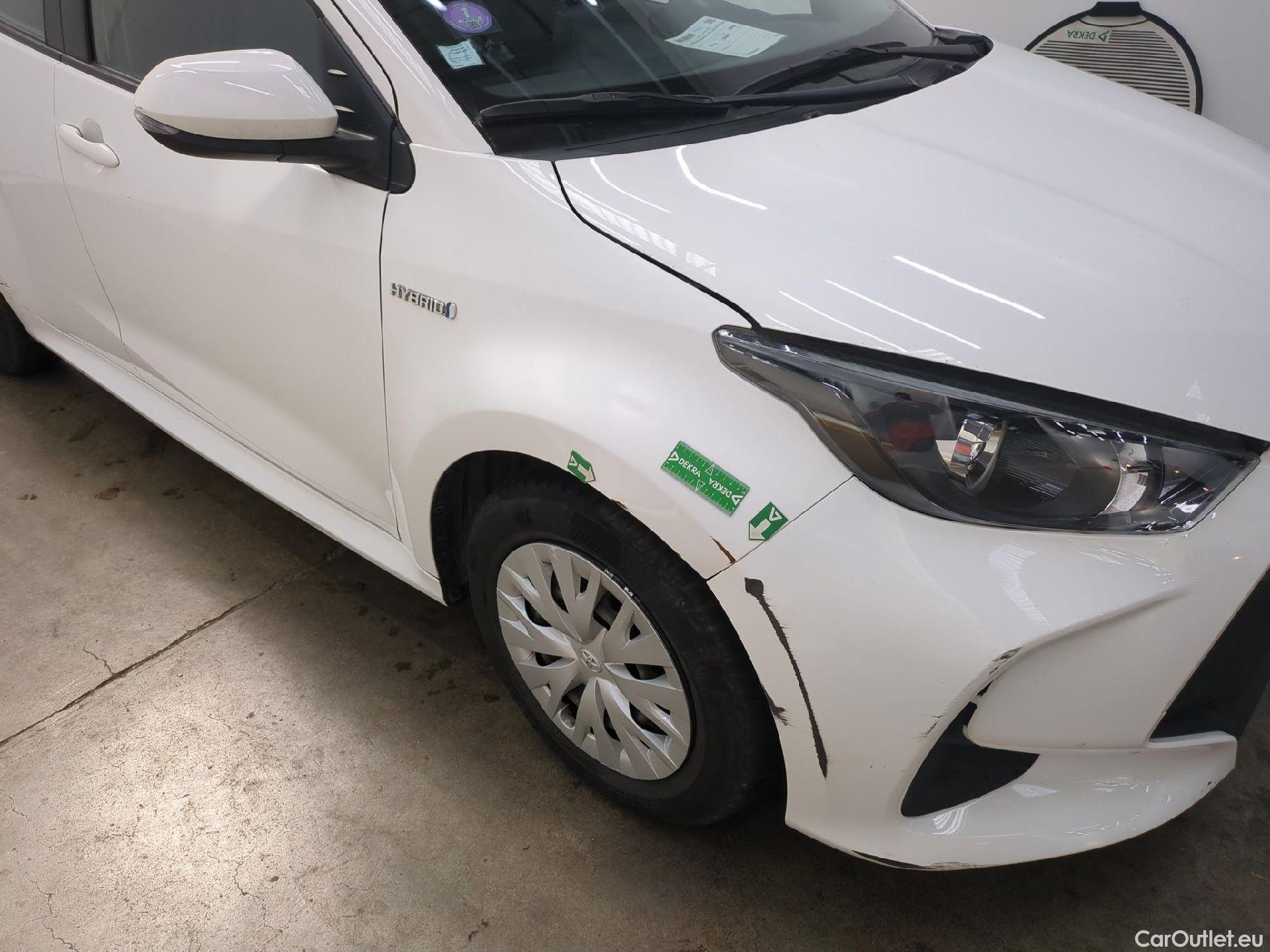  Toyota  Yaris TOYOTA  Hybride / 2019 / 5P / Berline Hybride 116h France #39