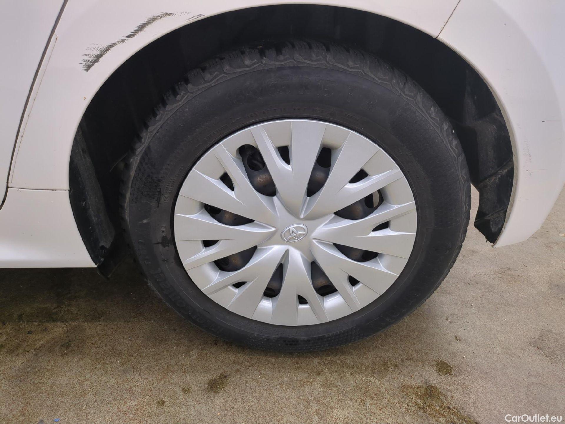  Toyota  Yaris TOYOTA  Hybride / 2019 / 5P / Berline Hybride 116h France #8