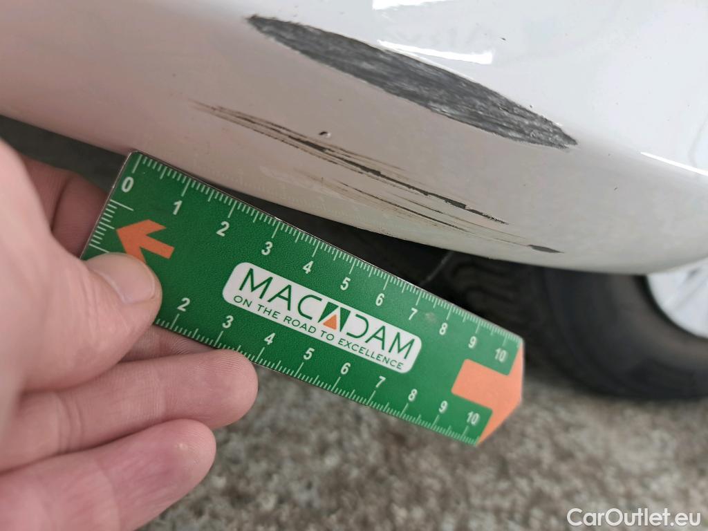  Toyota  Yaris TOYOTA  Hybride  2019  5P  Berline Hybride 116h Dynamic Business Beyond Zer #9