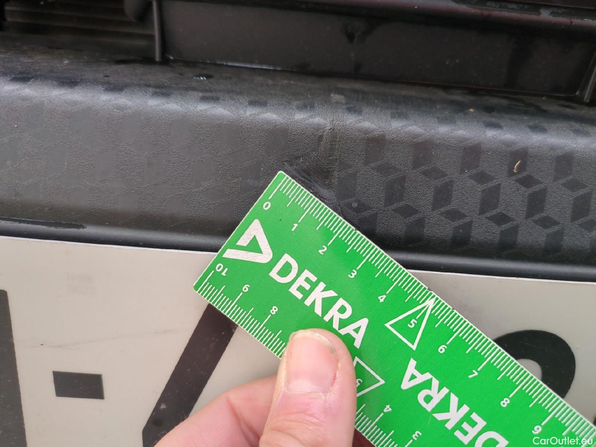  Toyota  Yaris TOYOTA  Hybride / 2019 / 5P / Berline Hybride 116h France #16