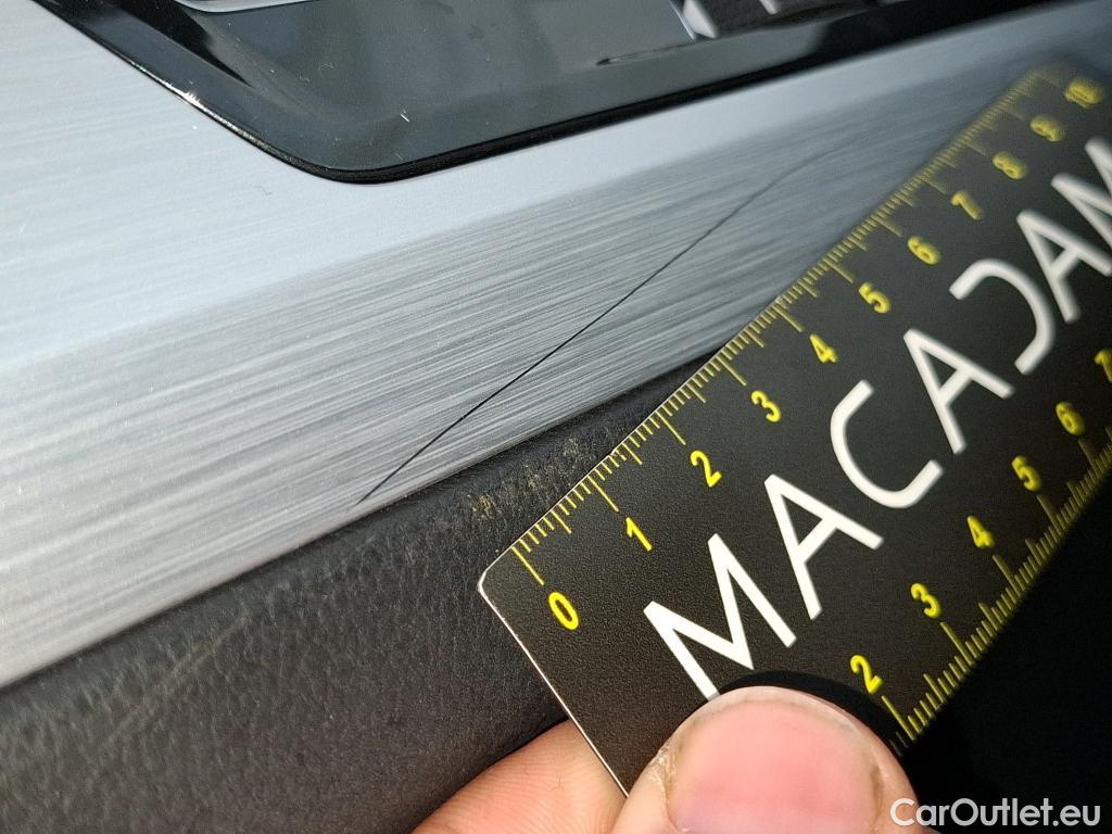  Volkswagen  Tiguan VOLKSWAGEN  / 2016 / 5P / SUV 2.0 TDI 150 DSG7 Confortline Business #37