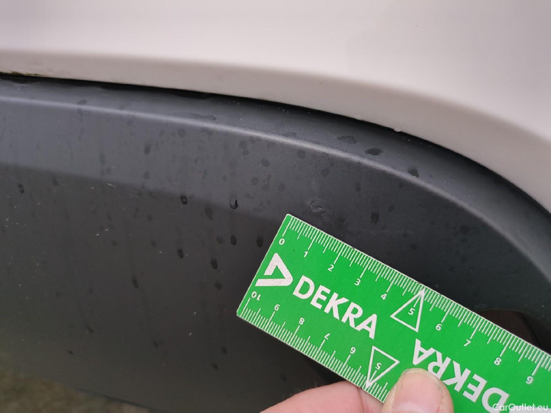  Toyota  Yaris TOYOTA  Hybride / 2019 / 5P / Berline Hybride 116h France #23