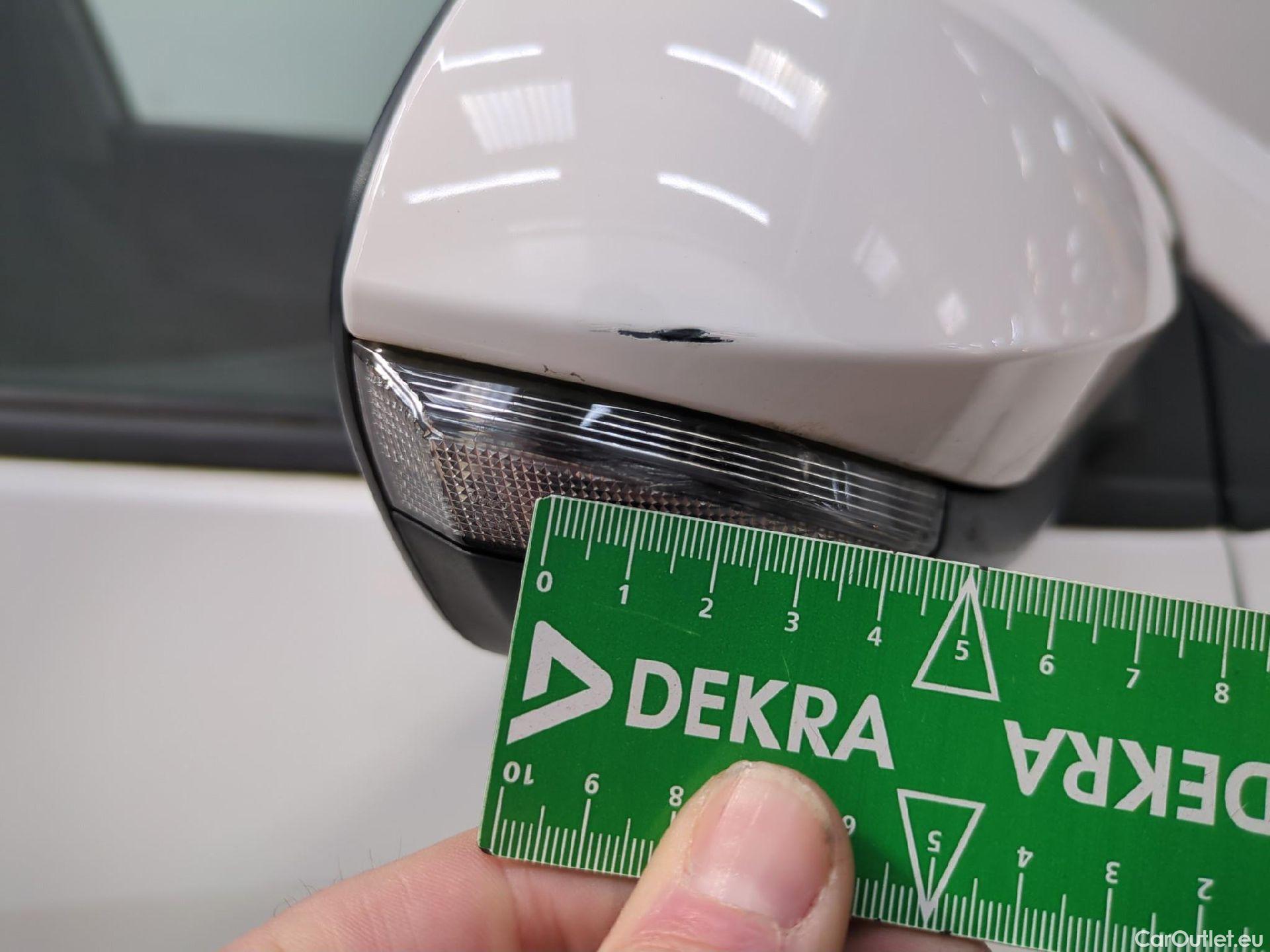  Toyota  Yaris TOYOTA  Hybride / 2019 / 5P / Berline Hybride 116h France #34