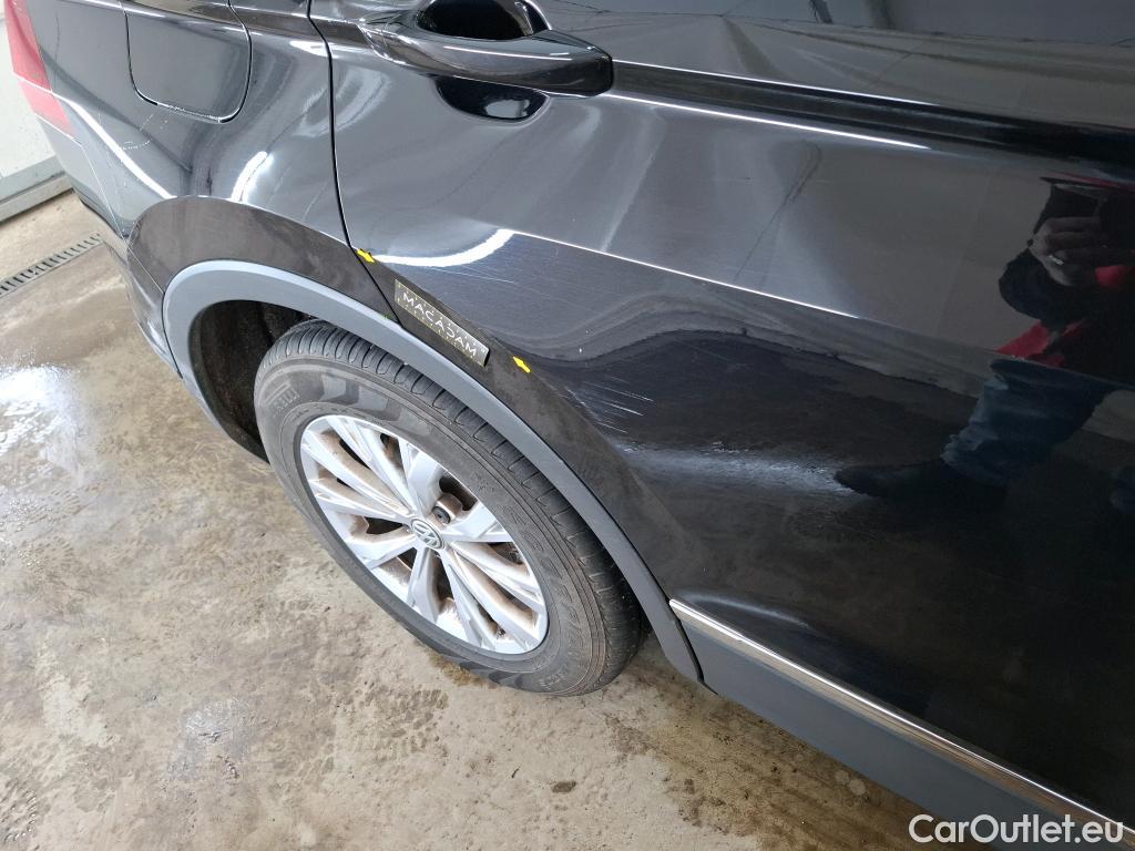  Volkswagen  Tiguan VOLKSWAGEN  / 2016 / 5P / SUV 2.0 TDI 150 DSG7 Confortline Business #15