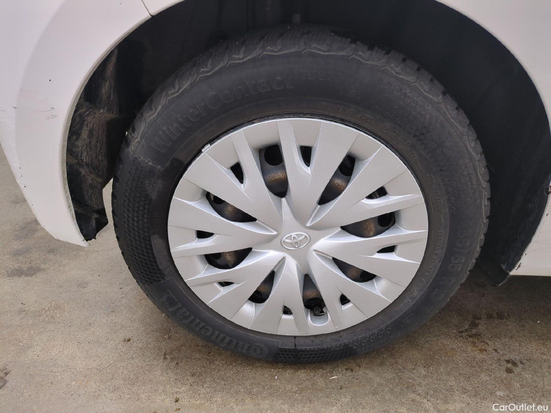  Toyota  Yaris TOYOTA  Hybride / 2019 / 5P / Berline Hybride 116h France #9