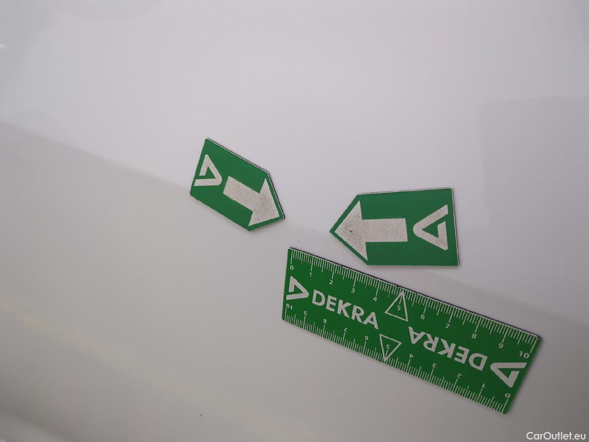  Toyota  Yaris TOYOTA  Hybride / 2019 / 5P / Berline Hybride 116h France #43