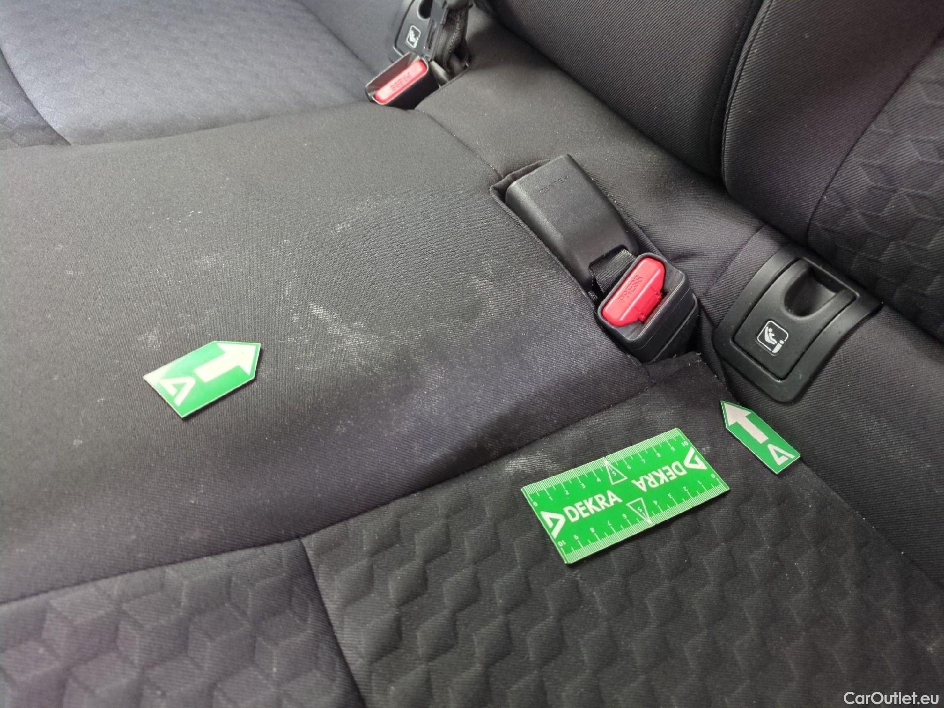  Toyota  Yaris TOYOTA  Hybride / 2019 / 5P / Berline Hybride 116h France #6