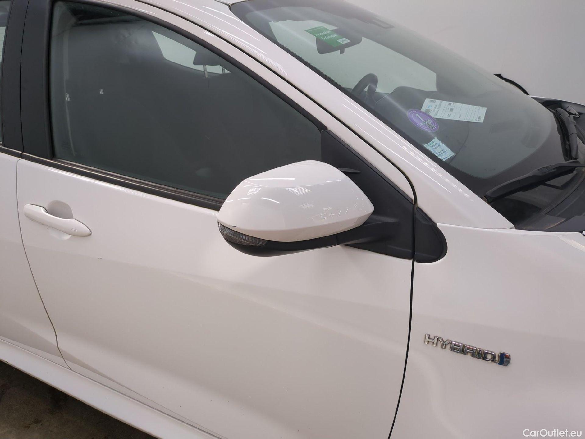  Toyota  Yaris TOYOTA  Hybride / 2019 / 5P / Berline Hybride 116h France #33