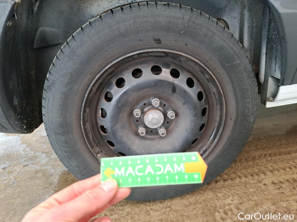  Renault  Kangoo  II Express Maxi Extra (Série Spéciale) 1.5 dCi 95CV BVM6 E6dT #40