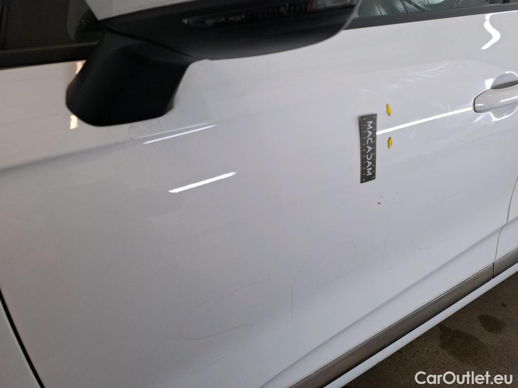  Renault  Clio  V Business Réversible 1.6 E-TECH Hybrid 140CV BVA6 E6d #12