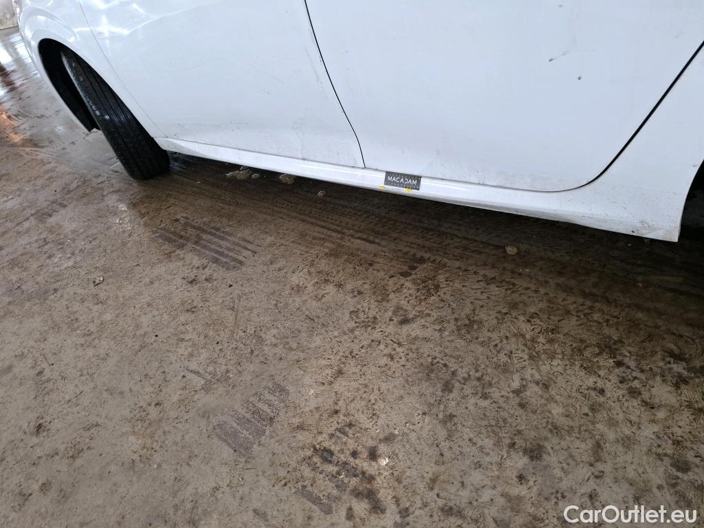  Peugeot  208  Premium 1.2 PureTech 75CV BVM5 E6d #10