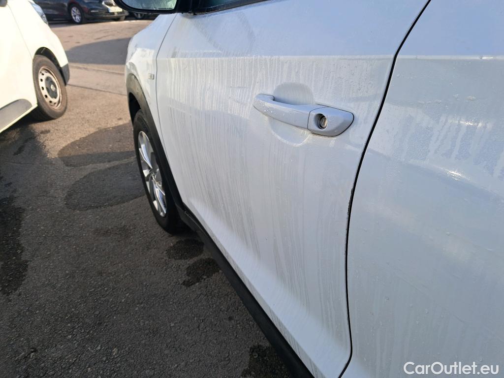  Hyundai  Tucson HYUNDAI  / 2018 / 5P / todoterreno 1.6 CRDI 85kW (116CV) 48V SLE 4X2(SP)(SL) #10