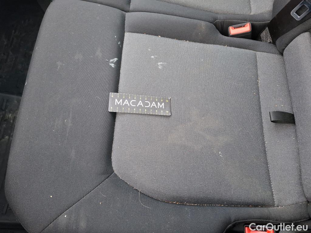  Volkswagen  Crafter  Fourgon Fourgon 35 mittlerer Radstand mit Hochdach FWD 2.0 140CV BVM6 #19