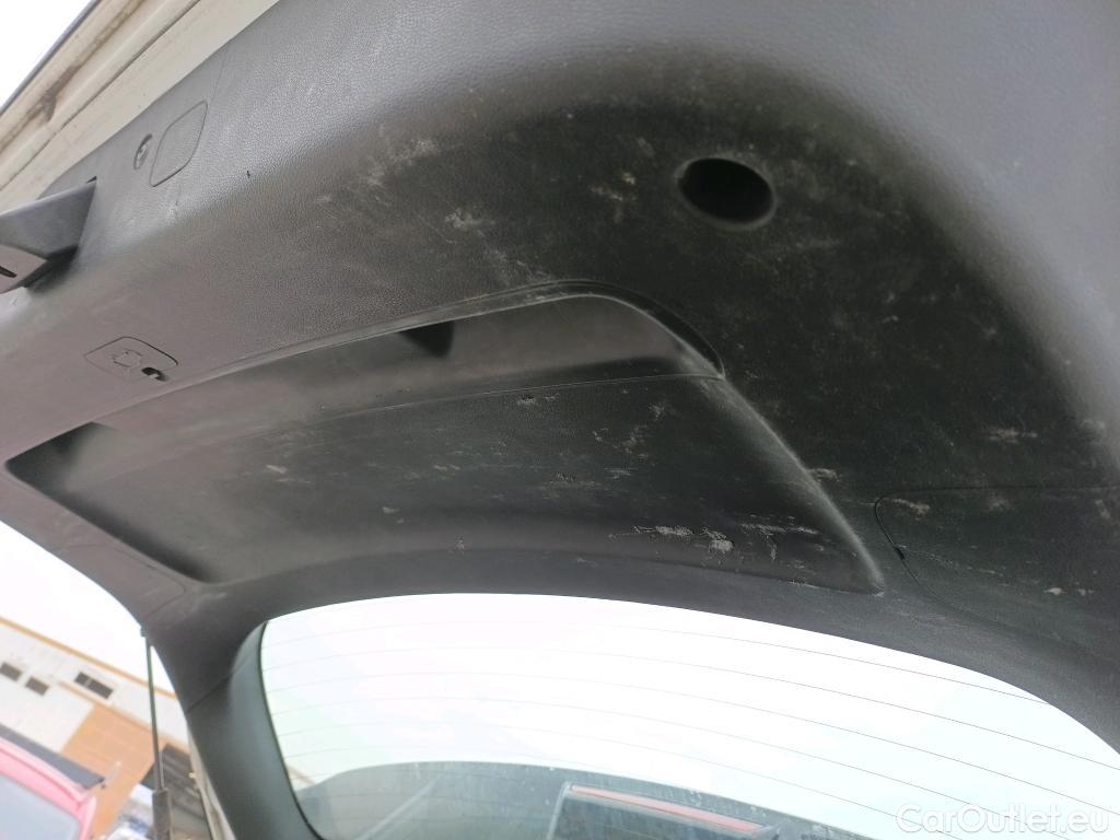  KIA  Sportage KIA  / 2018 / 5P / todoterreno 1.6 MHEV Concept 85kW (115CV) 4x2 #16