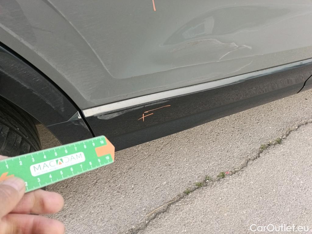  Audi  Q2 AUDI  / 2016 / 5P / todoterreno Design 30 TFSI 85kW (116CV) #19